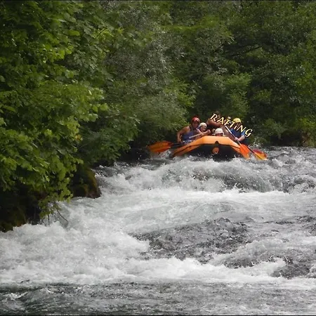 Adriatic * 奥米什